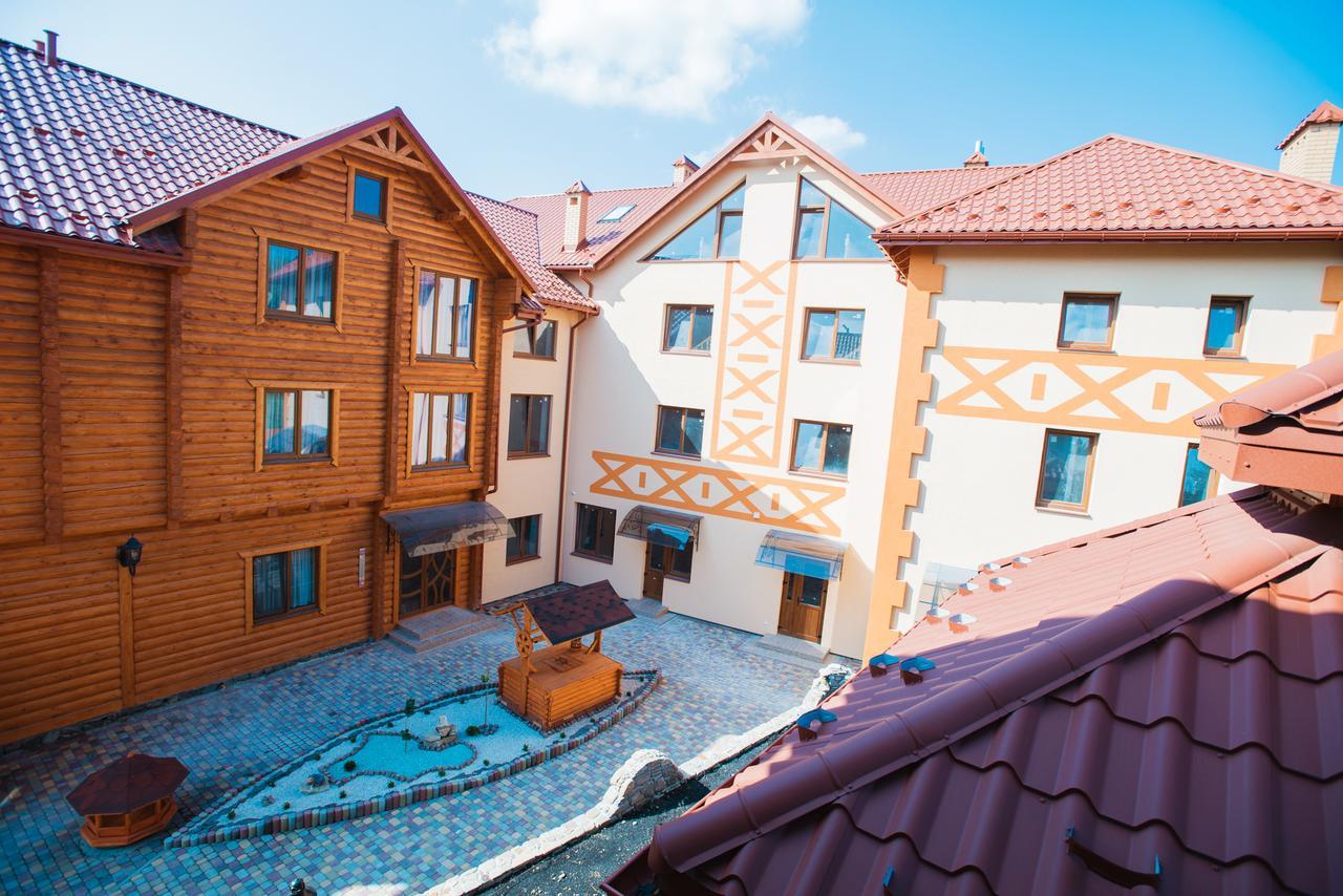 Hotel Dayarta à Skhidnytsia Extérieur photo