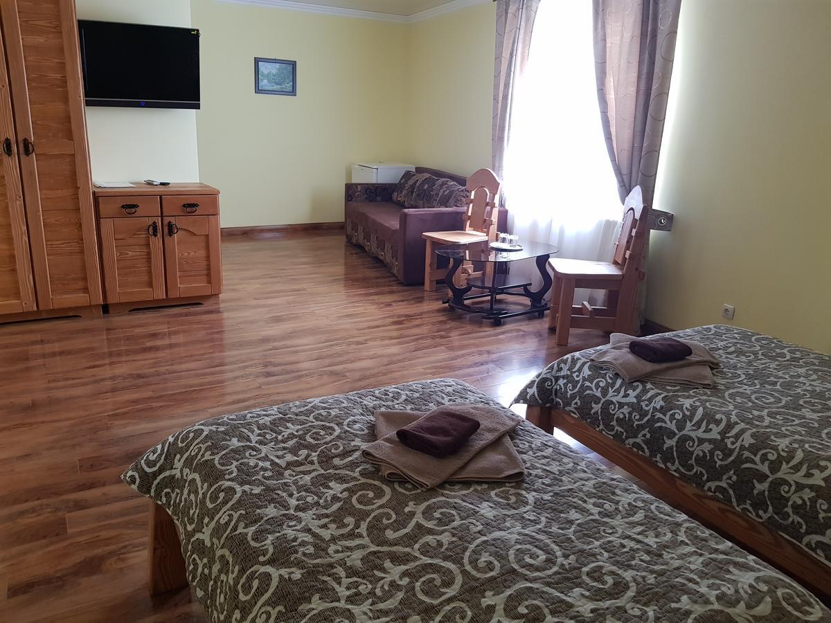 Hotel Dayarta à Skhidnytsia Extérieur photo
