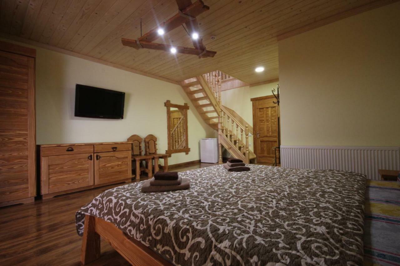 Hotel Dayarta à Skhidnytsia Extérieur photo