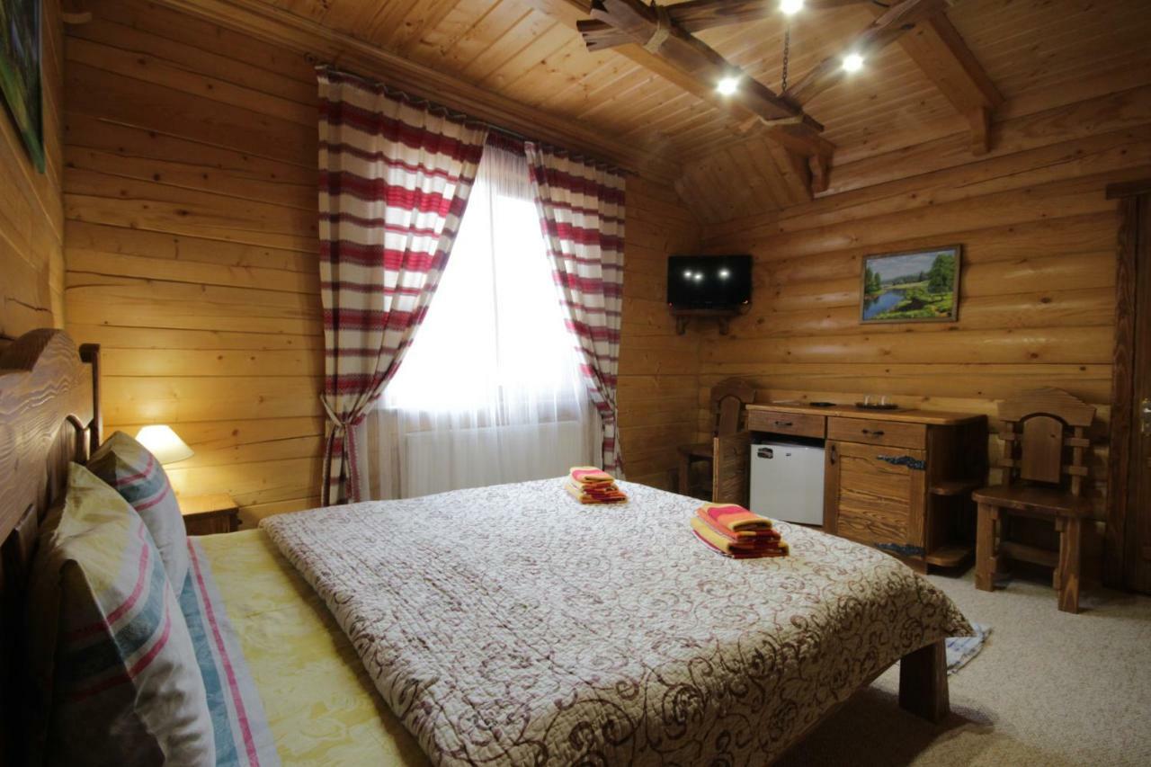 Hotel Dayarta à Skhidnytsia Extérieur photo